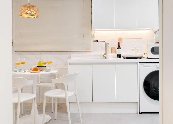 Villa 5min To Hapjeong Stn Cozy 2br 2beds Seúl